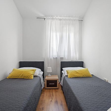 Neea Apartments เมดูลิน ภายนอก รูปภาพ