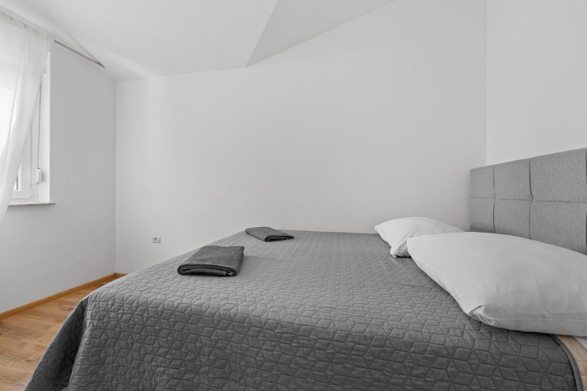 Neea Apartments เมดูลิน ภายนอก รูปภาพ